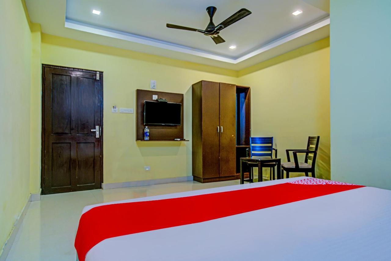 Oyo Flagship 77876 Amigo Suites Kochi Eksteriør bilde