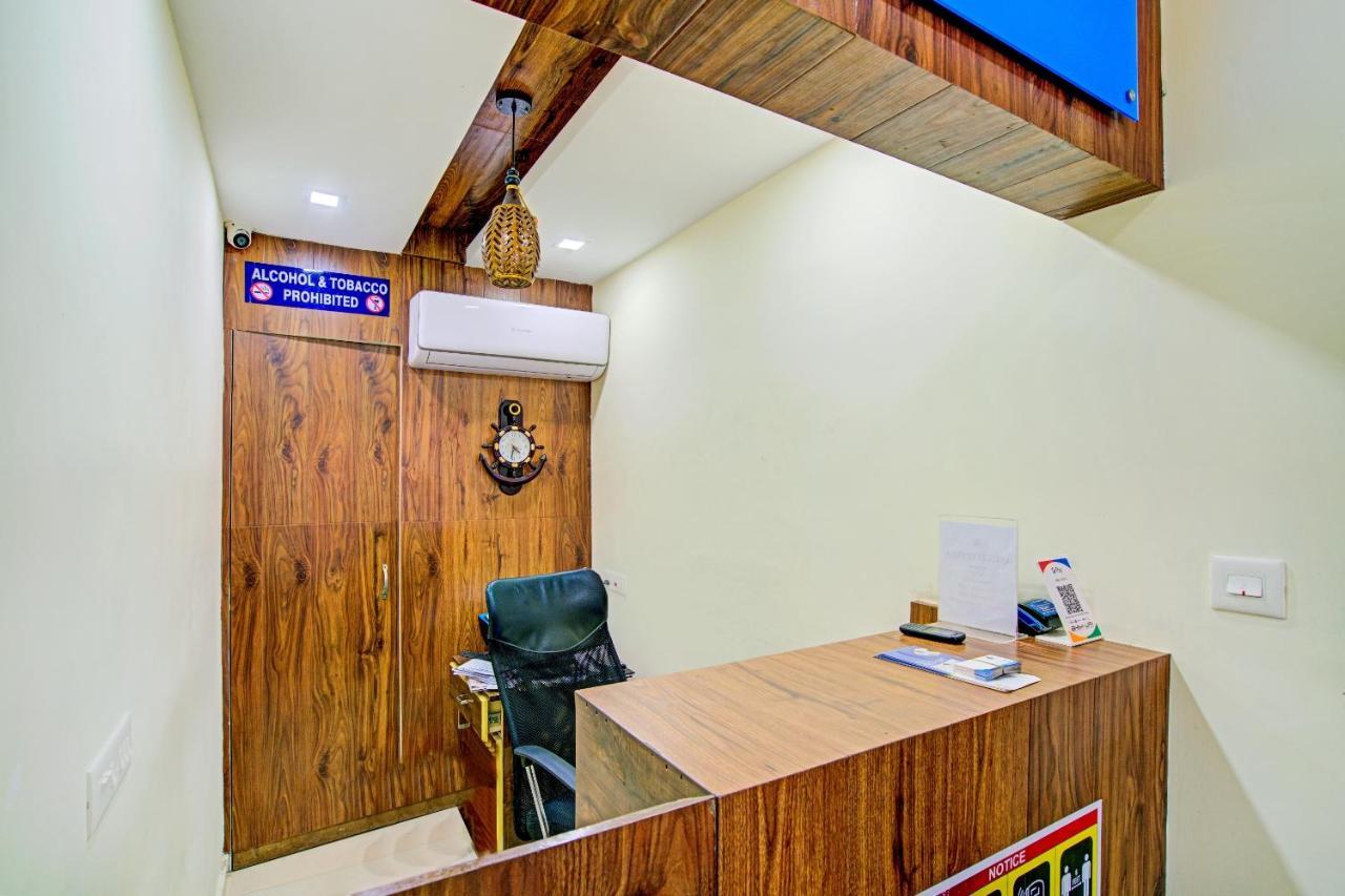 Oyo Flagship 77876 Amigo Suites Kochi Eksteriør bilde